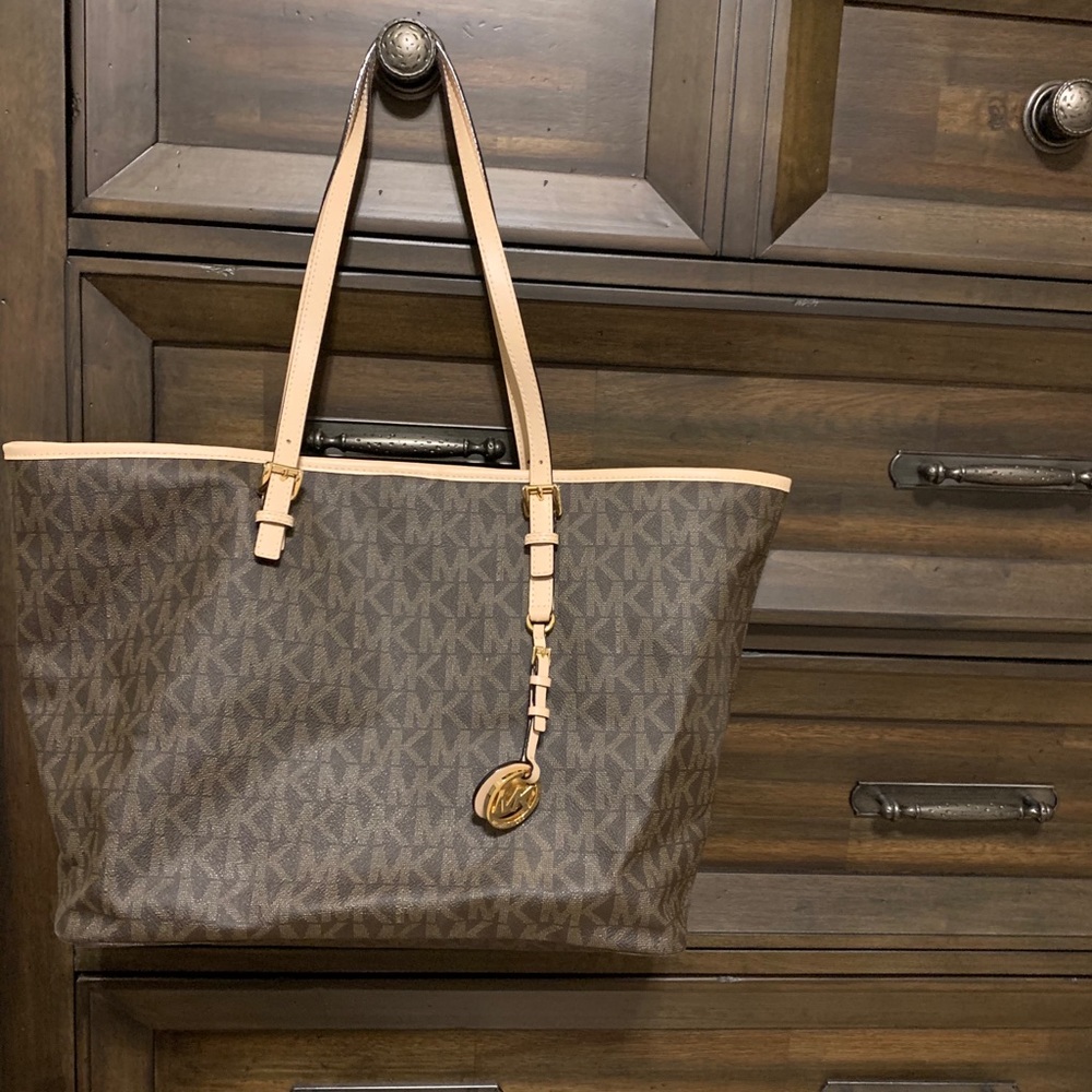 Michael Kors Jet Set Travel Tote